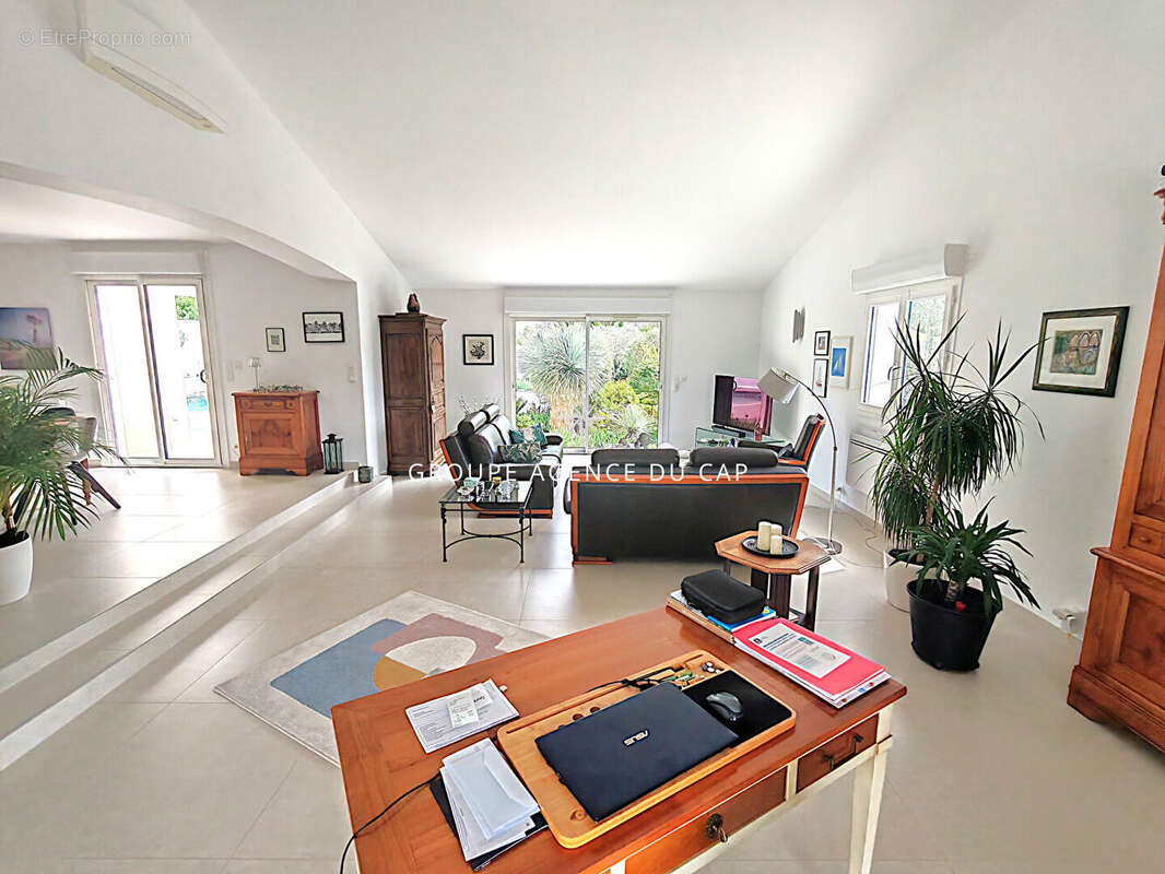 Maison à FREJUS