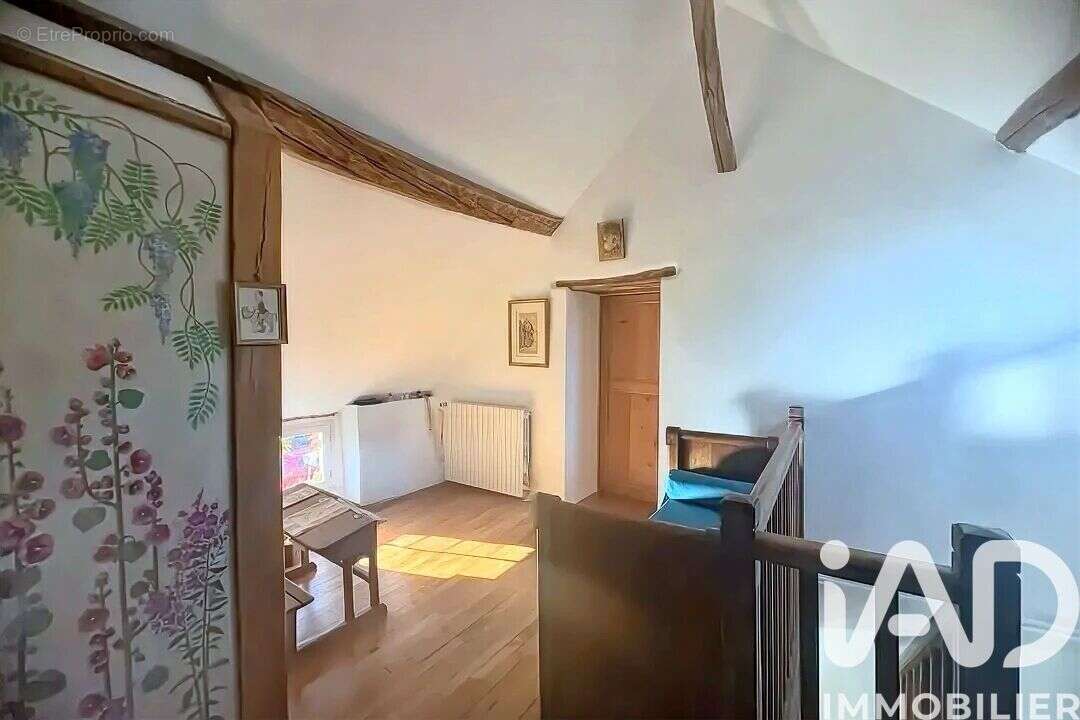 Maison 150 m² à Flacy  - photo 9