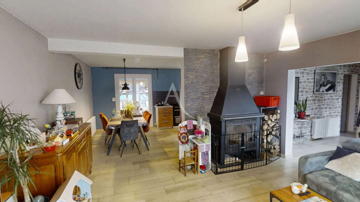 Maison à FAY-AUX-LOGES