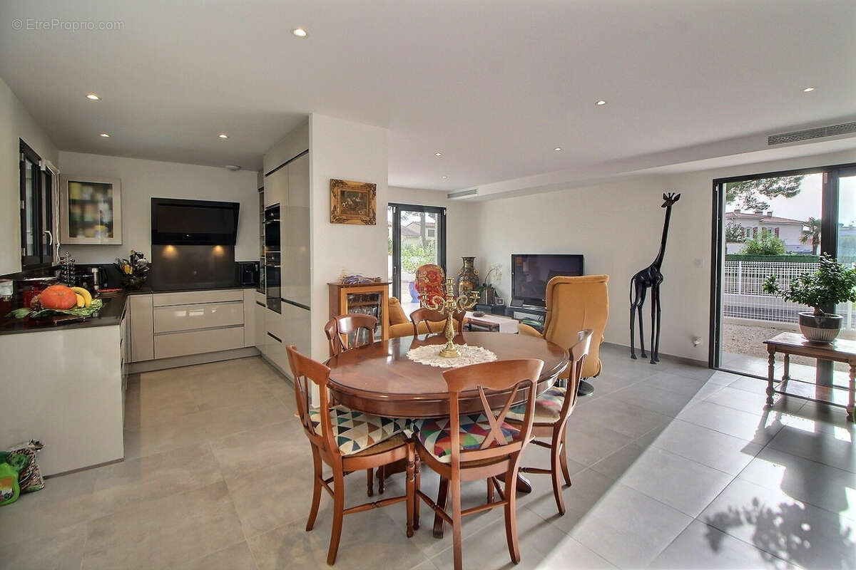 Maison à SAINT-CYPRIEN