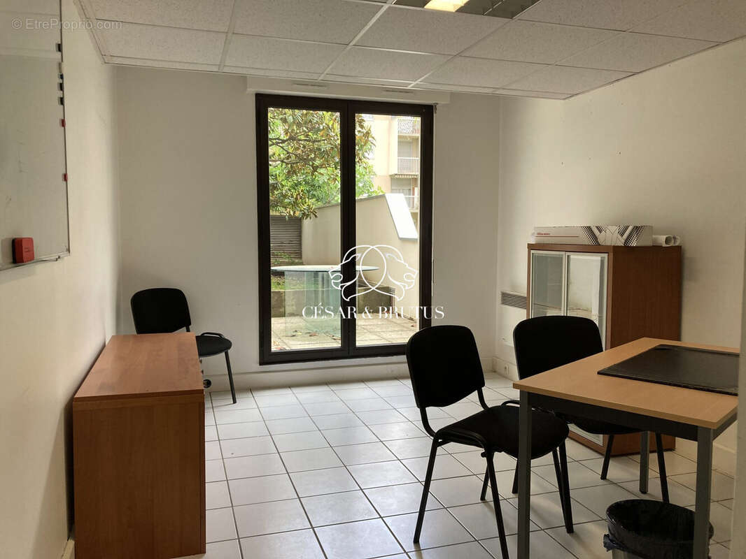 Commerce 120 m² à Lyon-6e  - photo 9