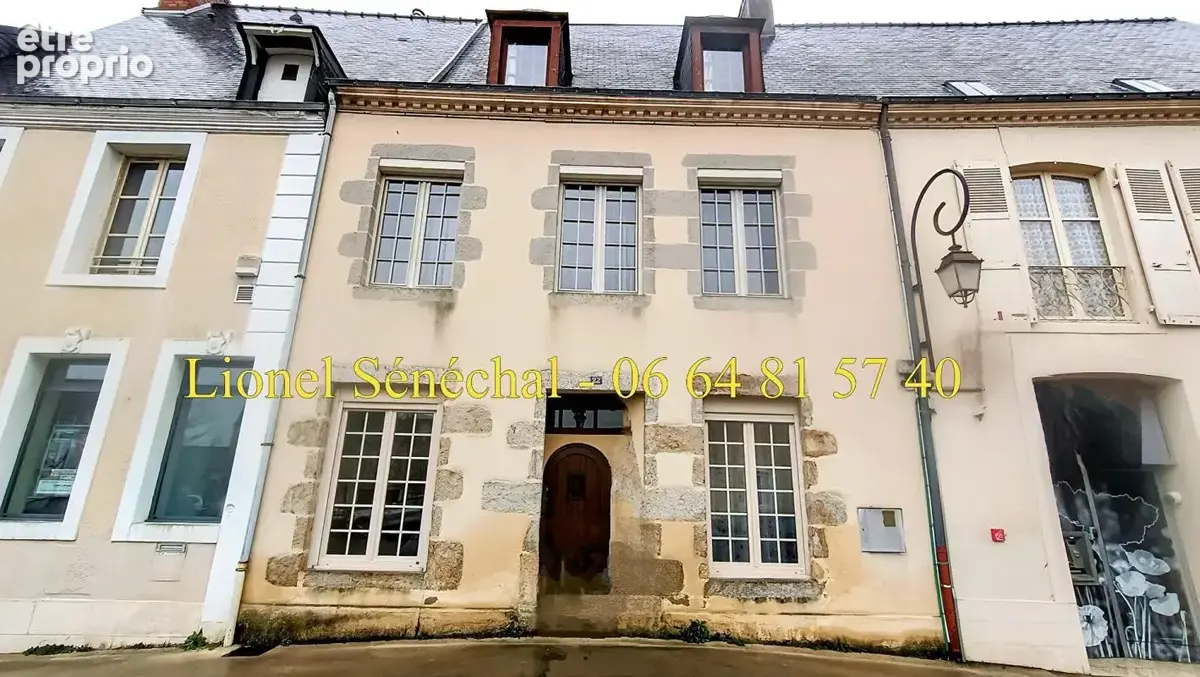 Maison de ville atypique avec ses superbes façades extérieures en pierre de 118 m2 habitables (160 m2 au sol) - photo 2