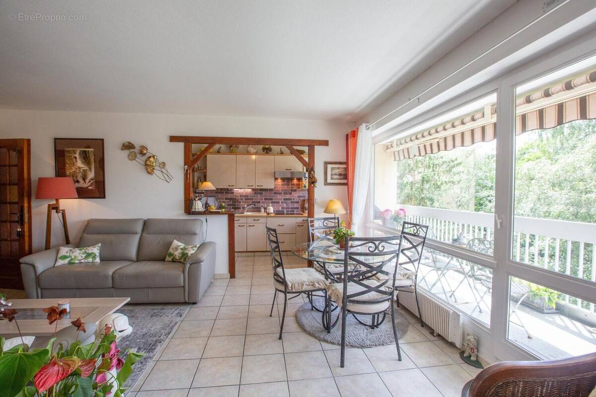 Photo 1 - Appartement à ELANCOURT