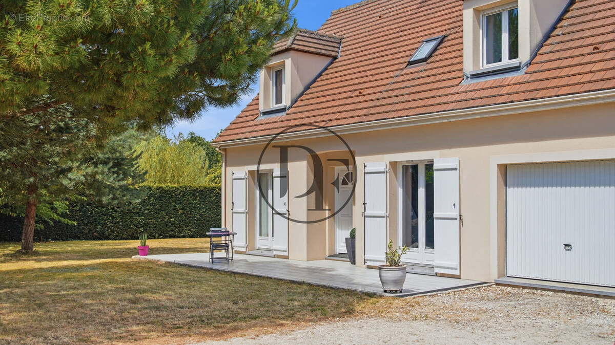 Maison à RECLOSES