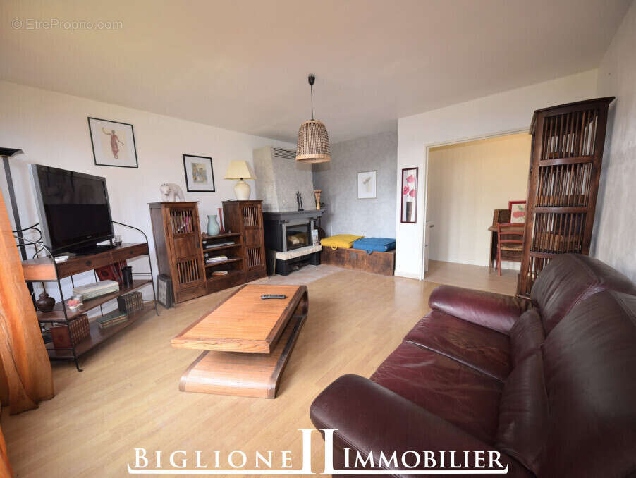 Appartement à COUBRON