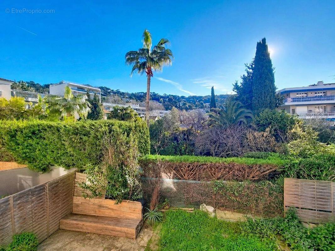 Appartement à LE CANNET