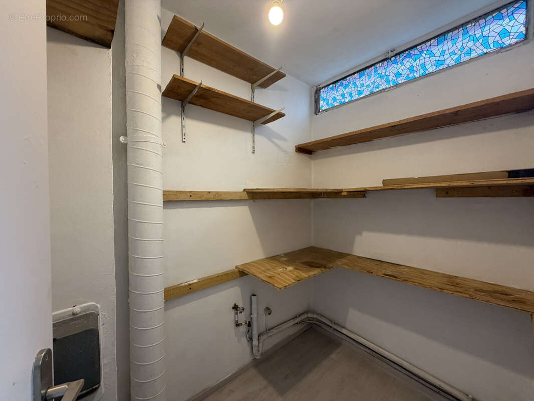 A vendre t3 avec balcon - aix sud - cave - parkings - photo 7