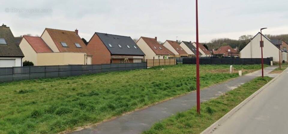 Terrain à AIX-NOULETTE