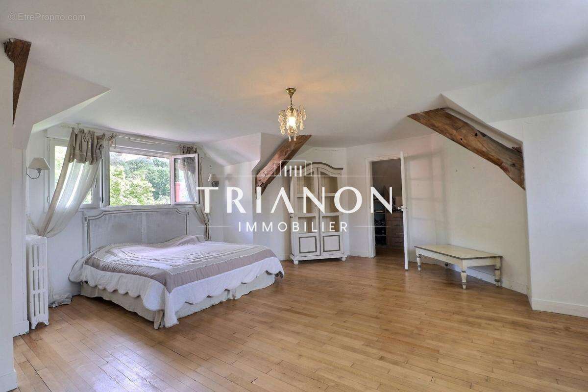 Maison bourgeoise de 245 m² avec  piscine, terrain 1.500 m² - photo 11