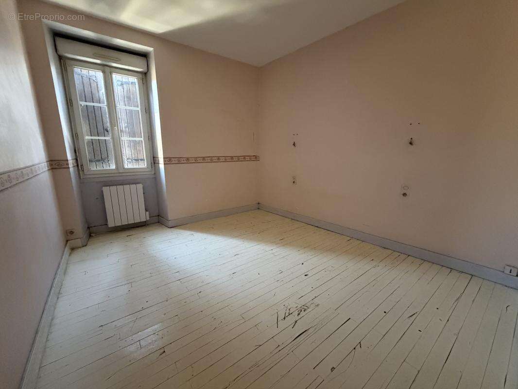 Appartement 85 m² à Jonzac  - photo 17