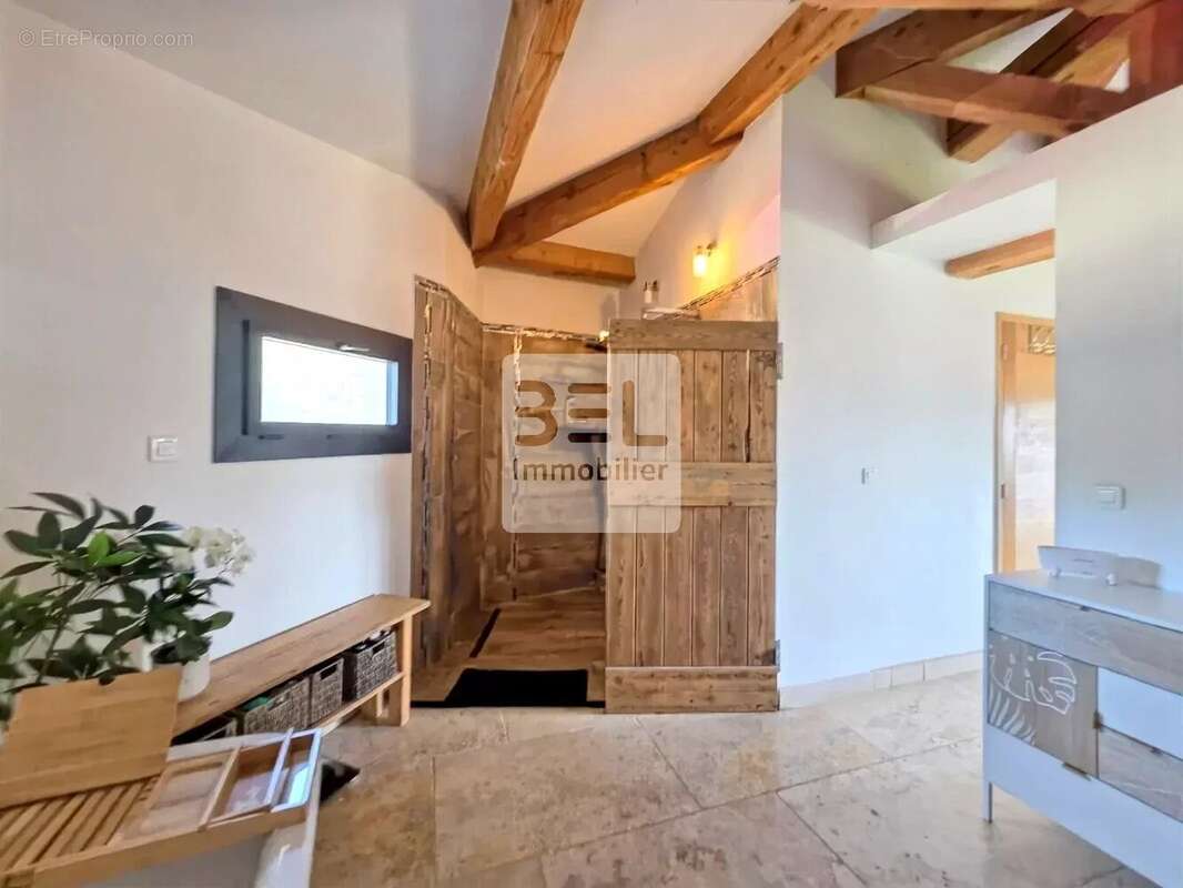 Maison à SAINT-RESTITUT