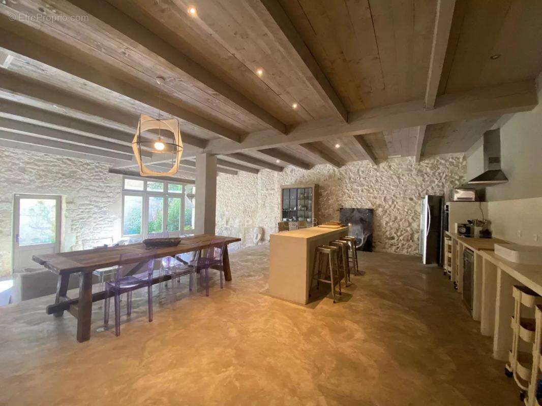 Maison à MAUSSANE-LES-ALPILLES