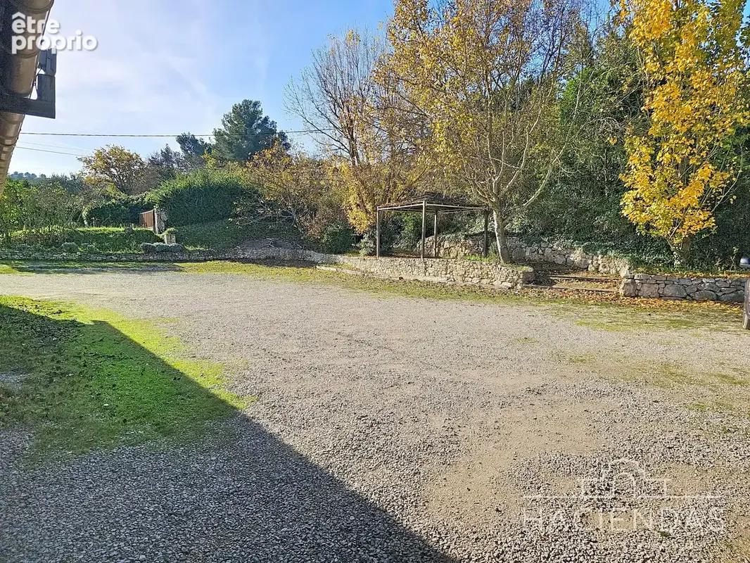 Domaine de 1,6 hectares à 10 minutes d'Aix alliant esprit de campagne et confort - photo 17