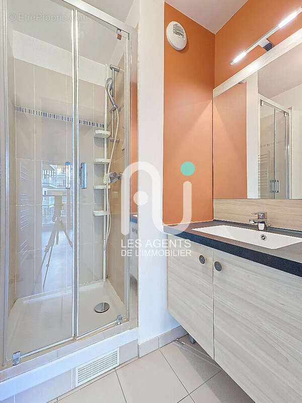 Appartement à GENNEVILLIERS