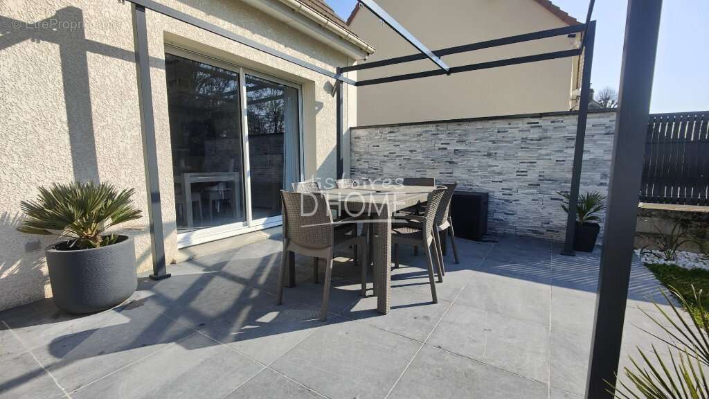 Maison à ROZAY-EN-BRIE