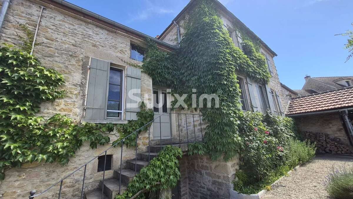 Maison à GIVRY