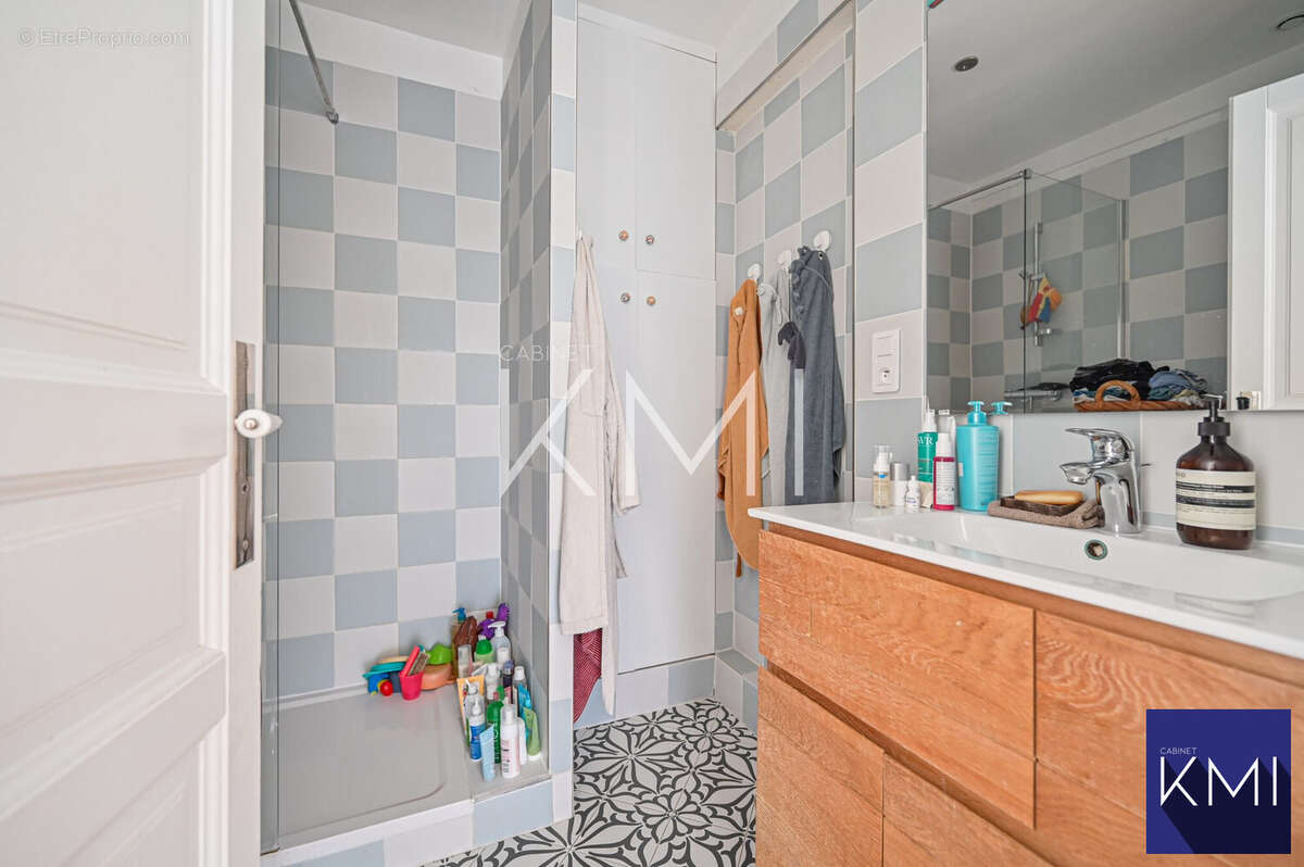 Appartement à PARIS-19E