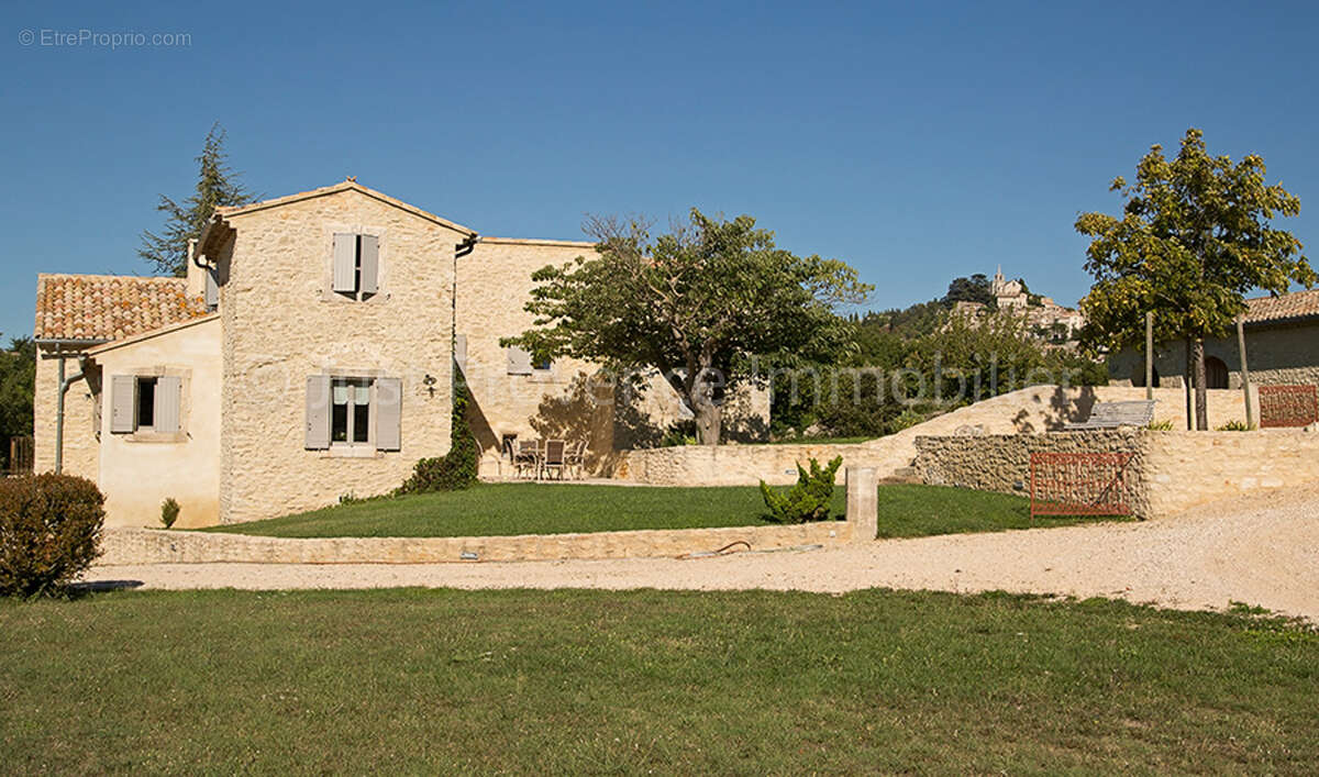 Maison à BONNIEUX