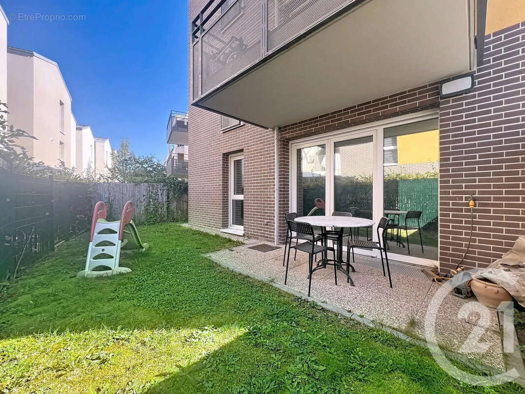 Appartement à BEZANNES