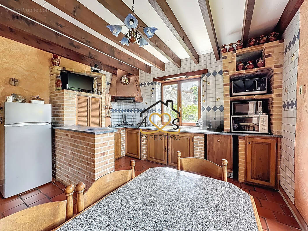 Maison à ISSERTEAUX