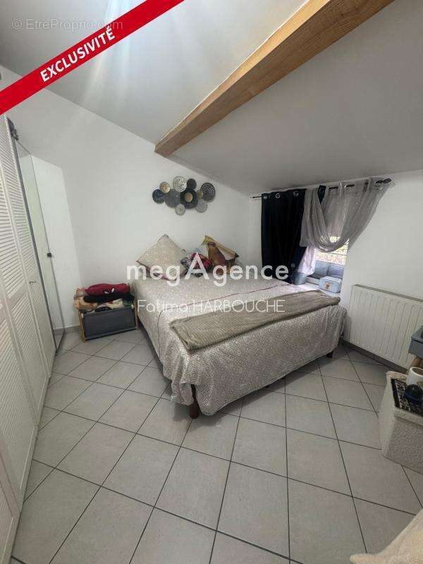 Appartement à LE CHAMBON-FEUGEROLLES