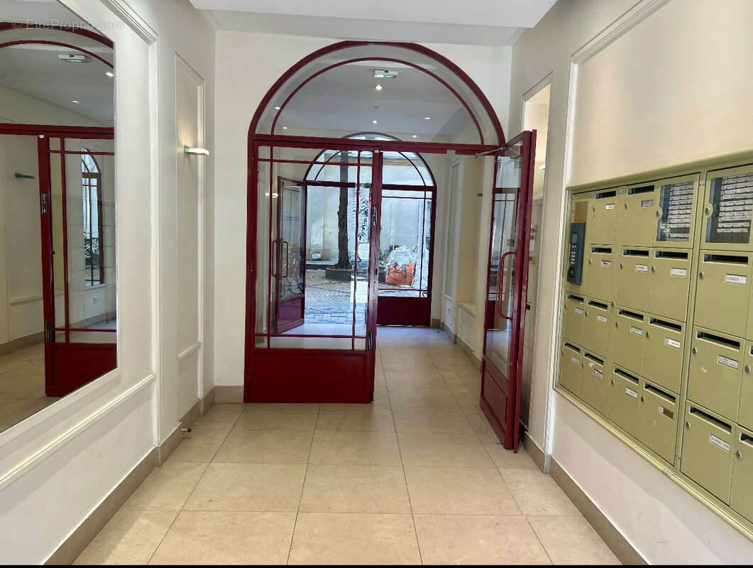 Appartement à PARIS-11E