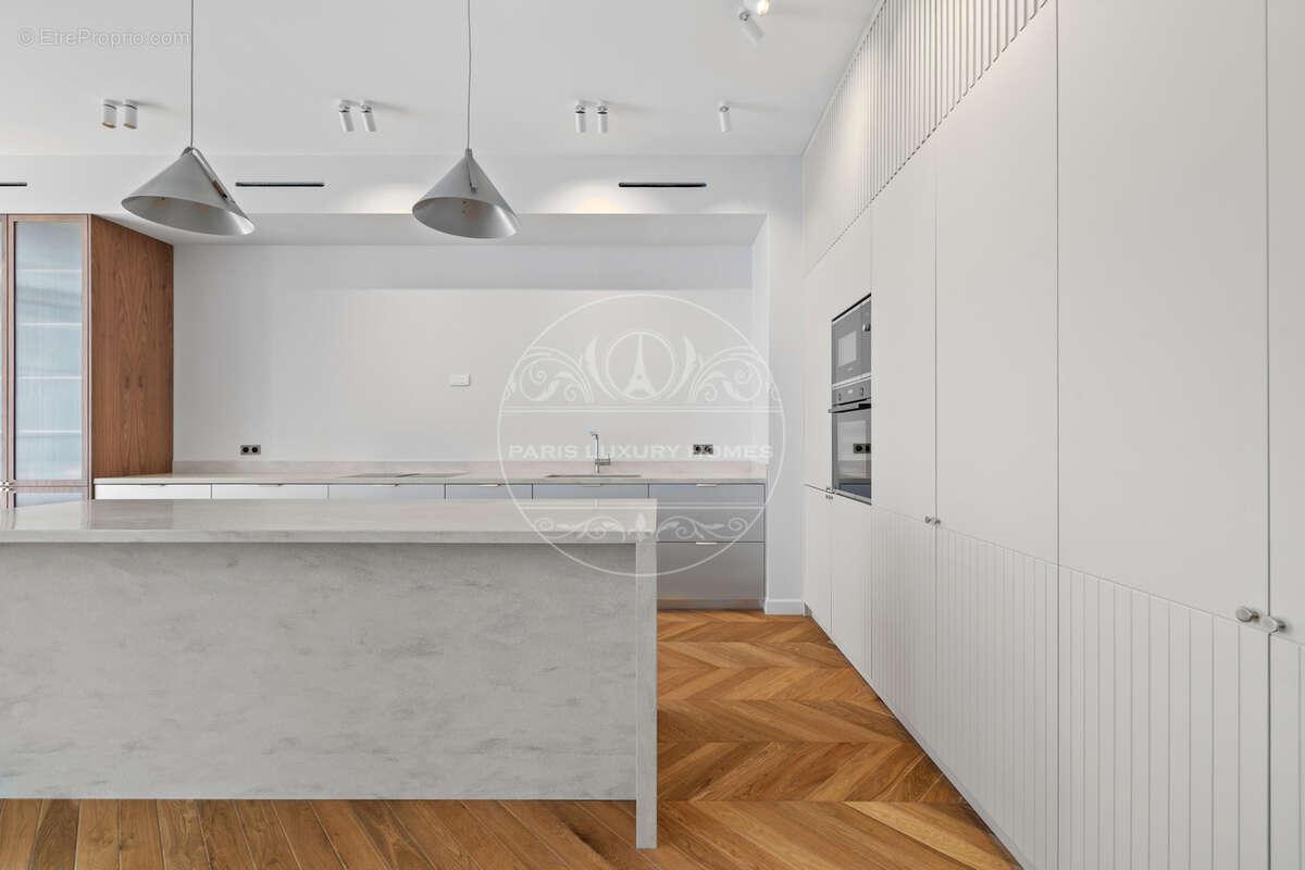 Superbe appartement atypique à Paris 1er ! - photo 11