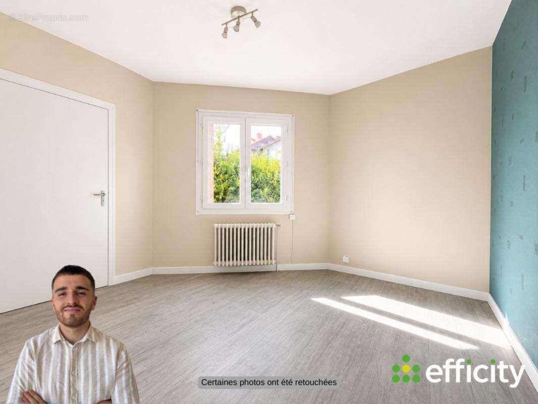 Appartement 210 m² à Saint-Etienne  - photo 2