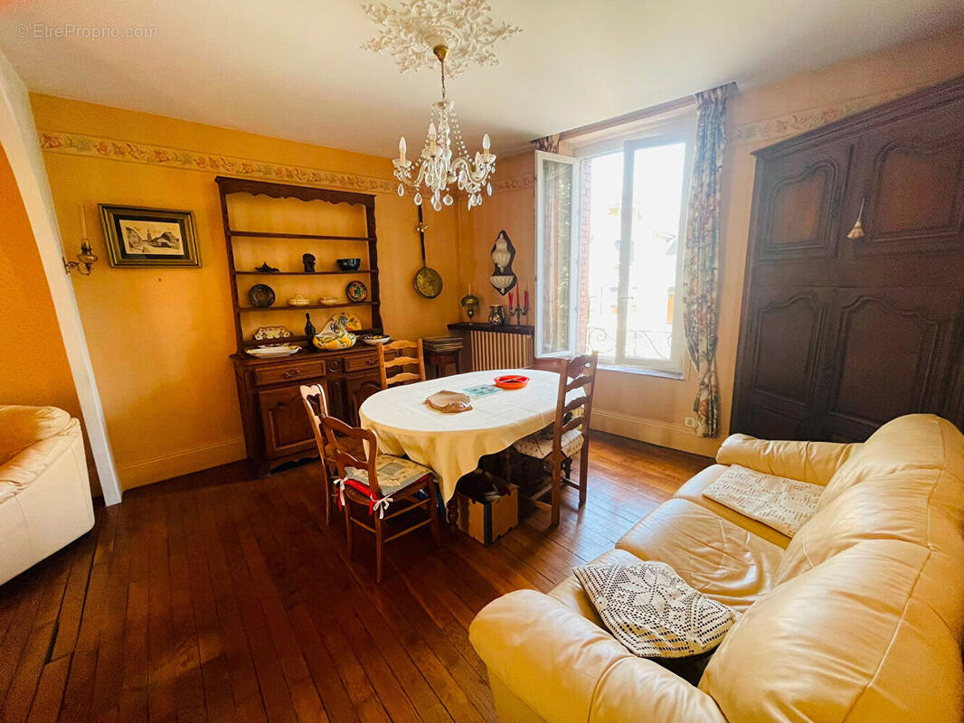 Maison à CHARLEVILLE-MEZIERES