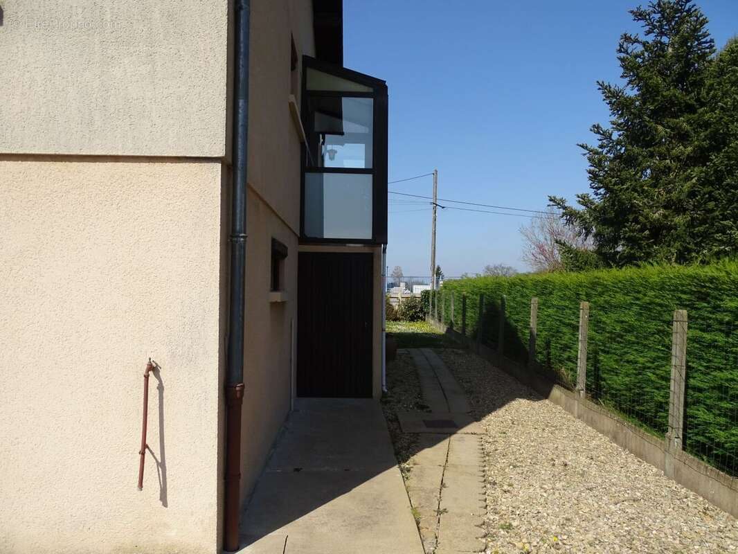 Vend maison avec jardin à Lignières - photo 17