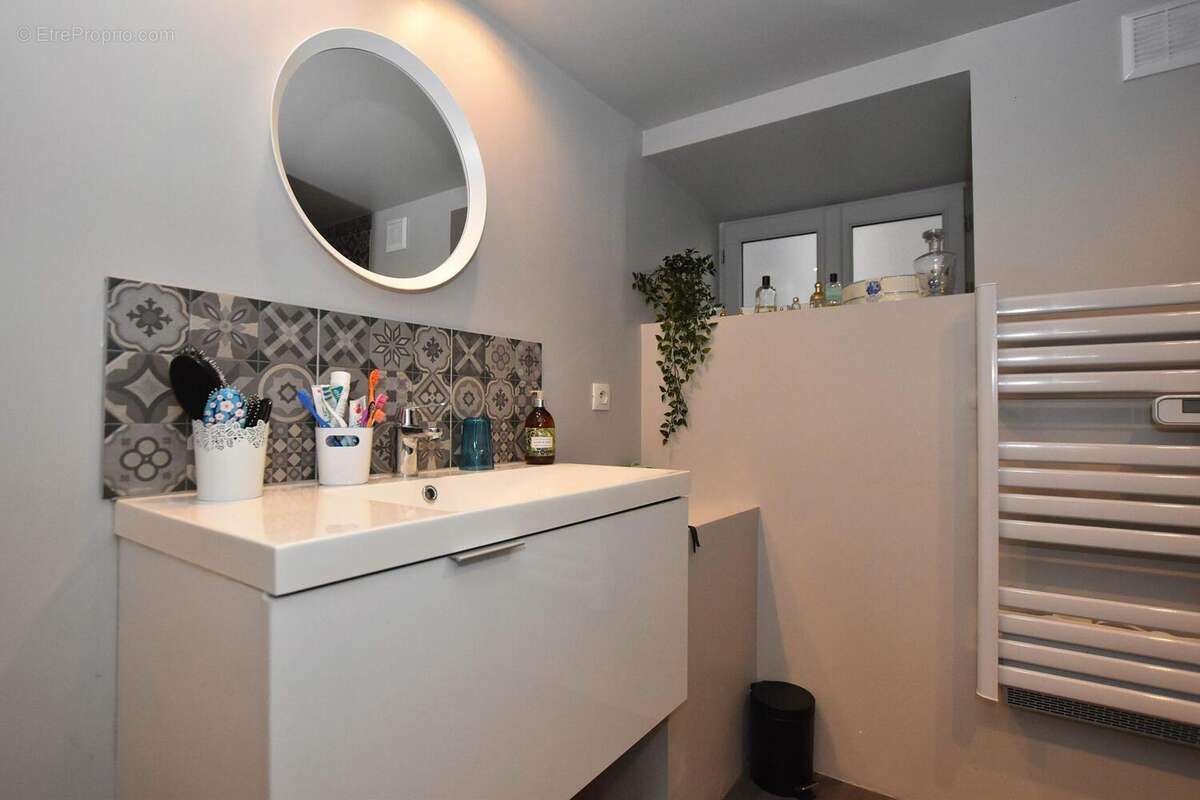 Maison à ANGLARDS-DE-SALERS