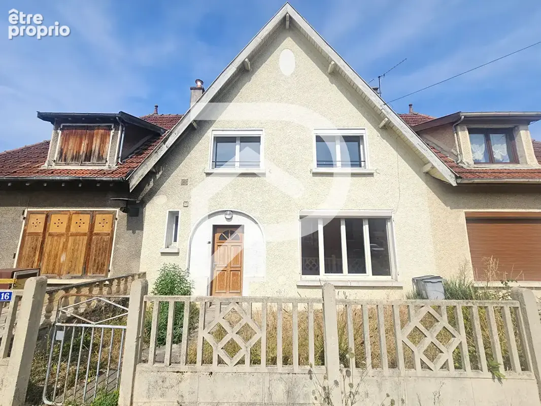 Maison à FRONCLES