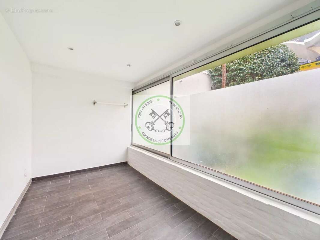 Commerce à SAINT-RAPHAEL