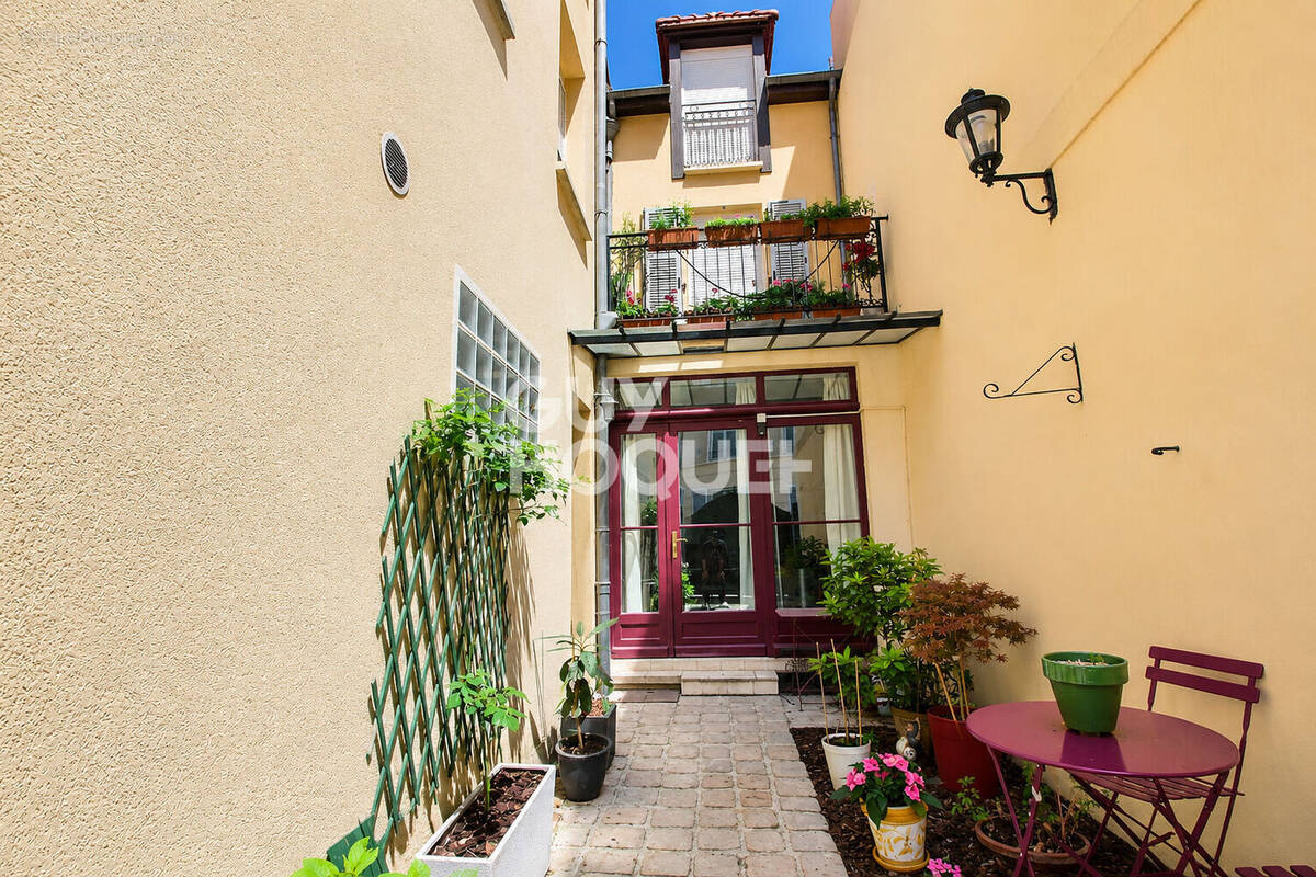 Maison à PUTEAUX