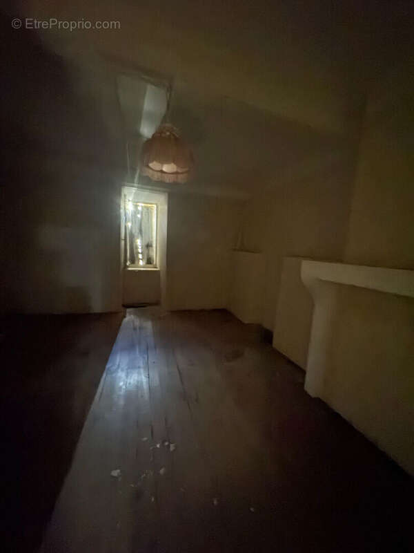 Maison à LA DIGNE-D'AMONT
