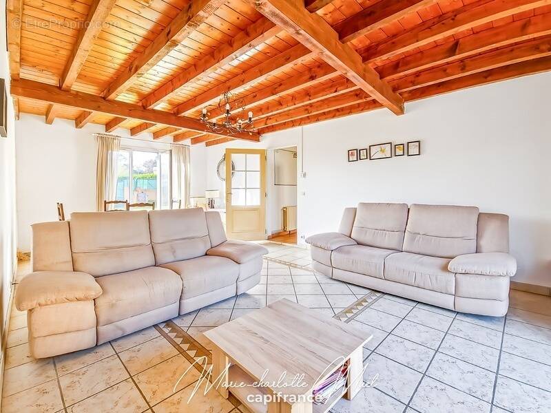 Maison à PONT-DE-VAUX