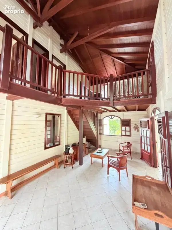 Maison créole en bois - photo 1