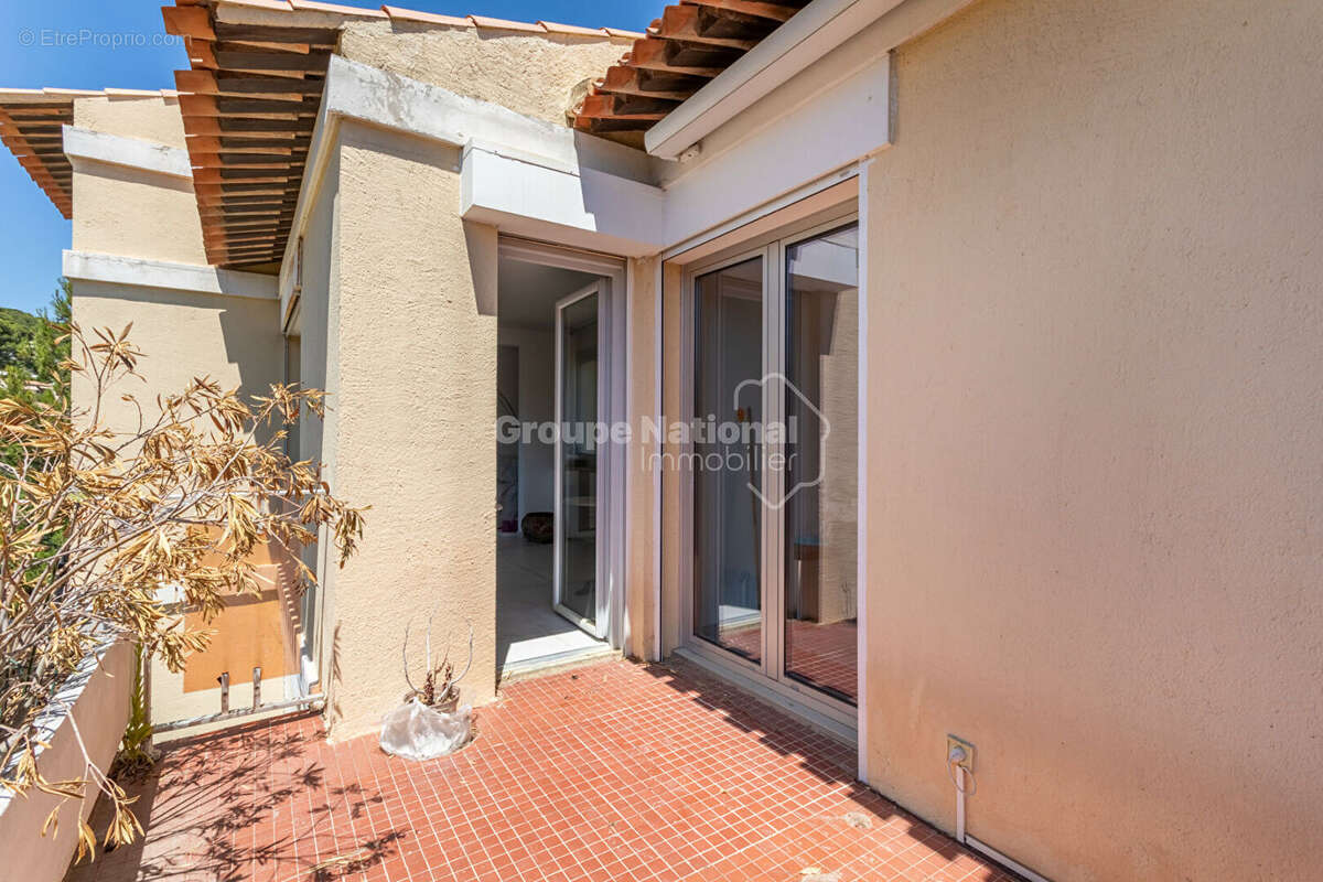 Appartement à CARRY-LE-ROUET