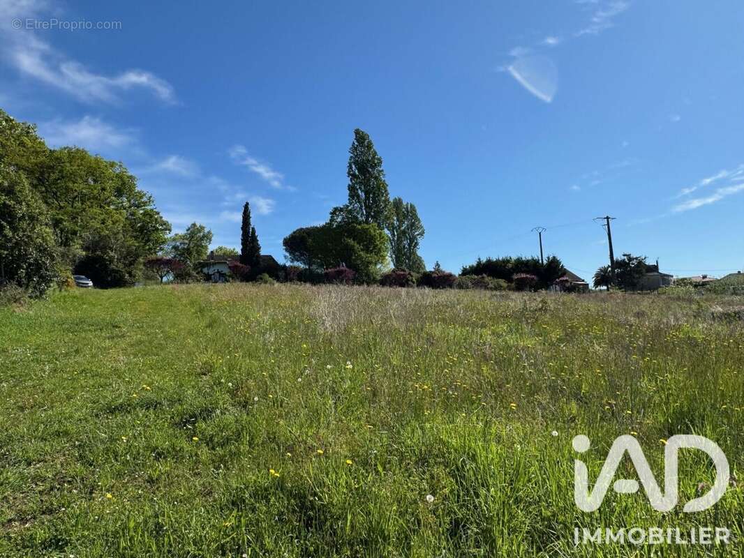 Terrain 2244 m² à Bonnut  - photo 4