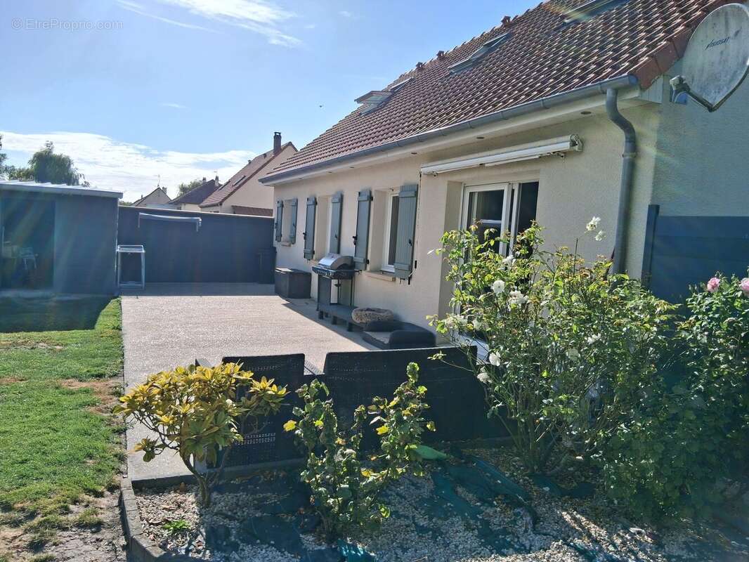 Maison 110 m² à Favieres  - photo 3