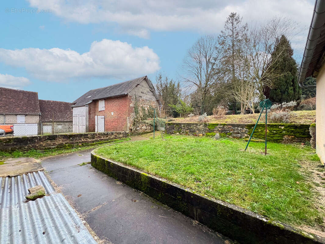Appartement à LA FERRIERE-AUX-ETANGS