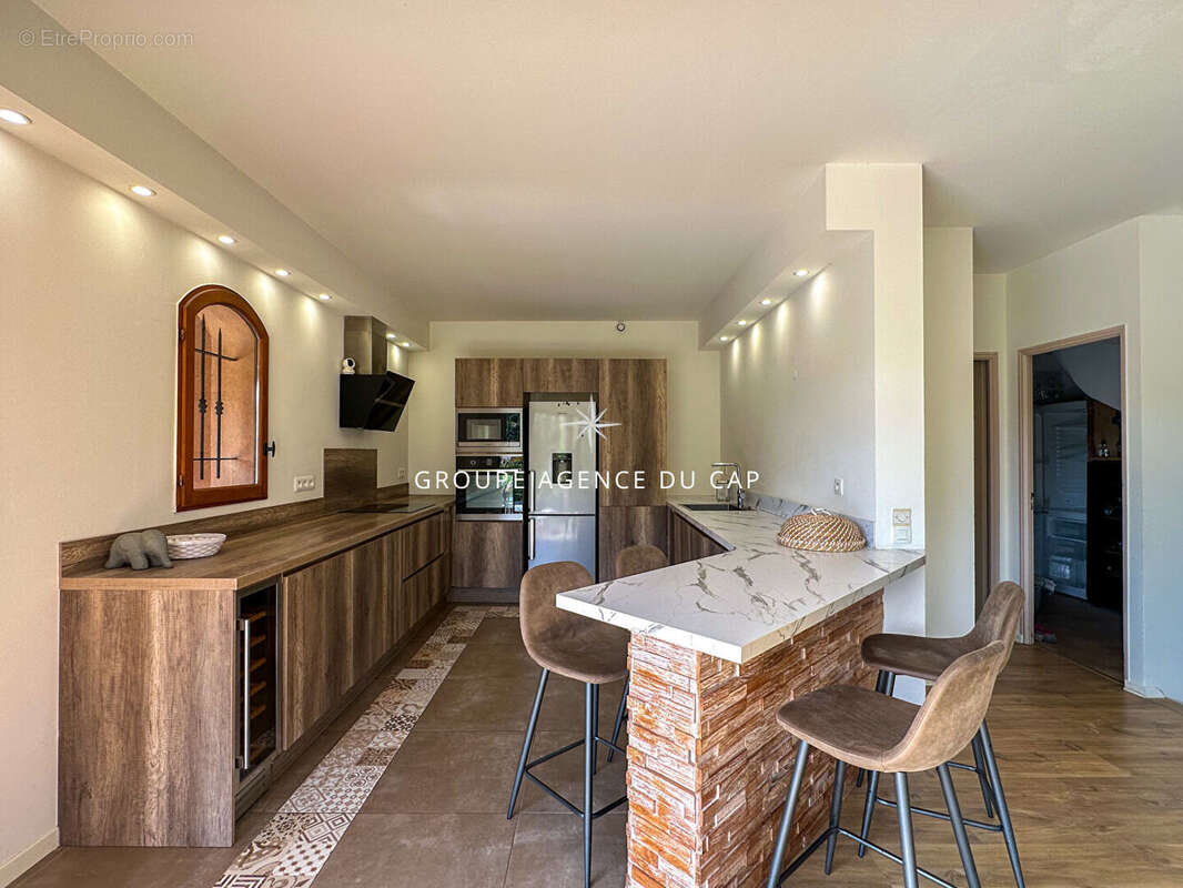 Maison à LES ISSAMBRES