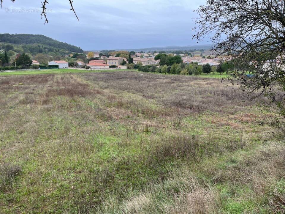 Terrain à VILLENEUVE-MINERVOIS