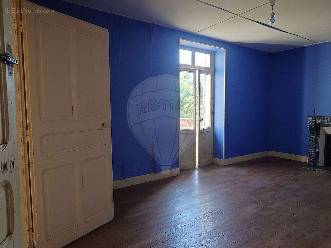 Maison à LUZY