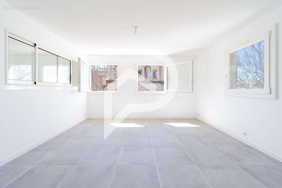 Appartement à MARSEILLE-7E