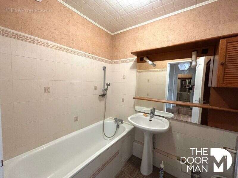 Appartement à LES ESSARTS-LE-ROI