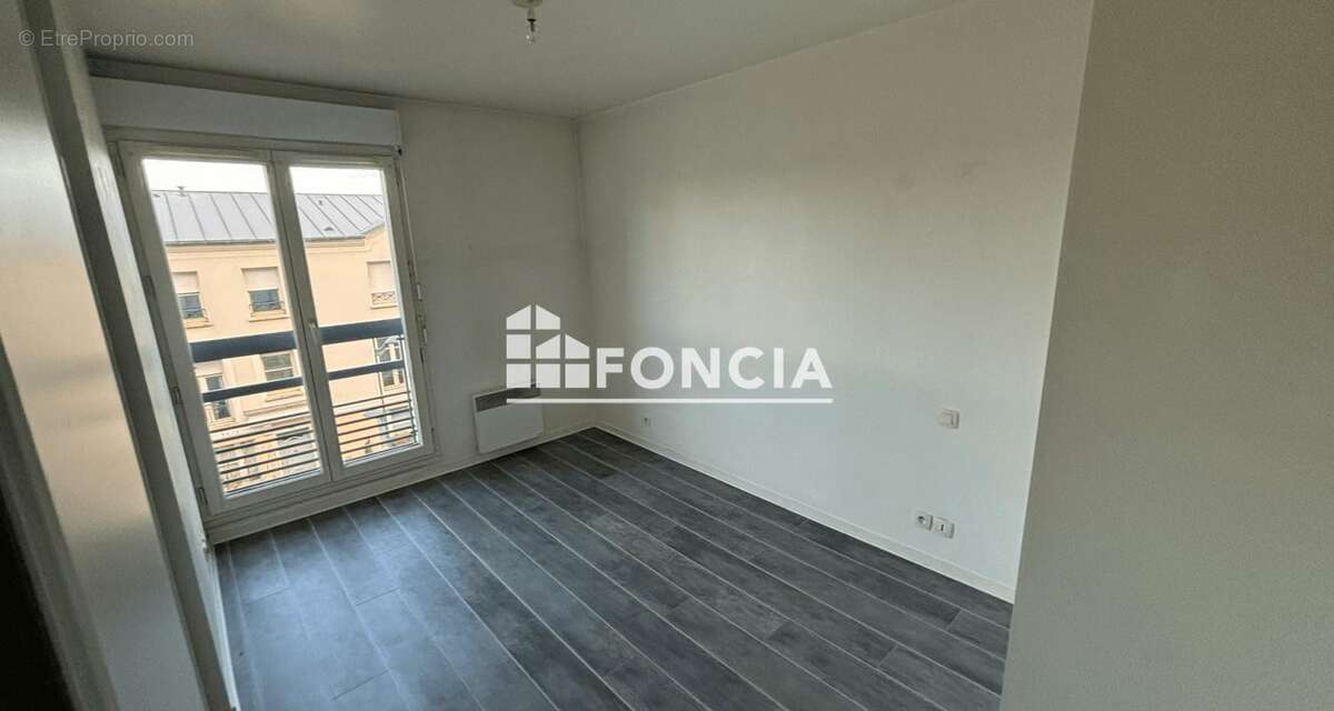 Appartement à SAINT-CYR-L'ECOLE