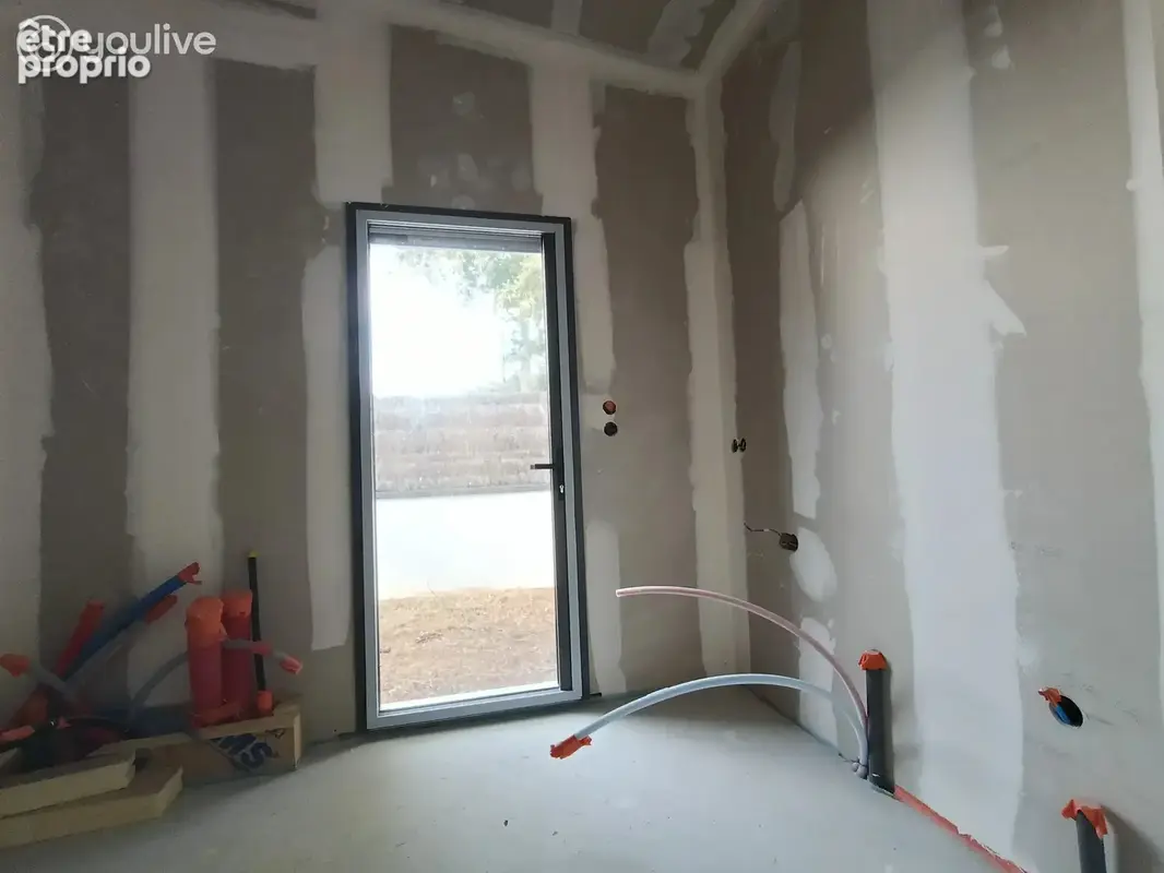 Maison aux beaux volumes en lisière de forêt – Terrain de 649 m² et dépendance en lisière de forêt - photo 13