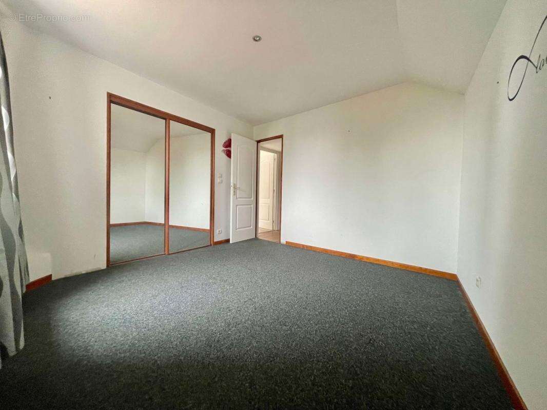 Maison à BAZOCHES-LES-GALLERANDES