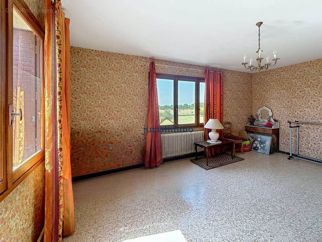 Maison à LAPALUD